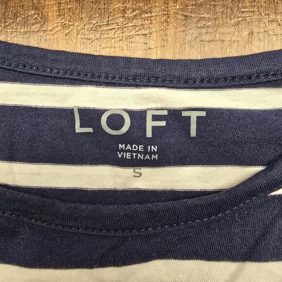 Women's LOFT Blue & White Striped Oversized Cropped Casual Tee | Size Small - Picture 5 of 6